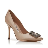 حذاء هانجيزي بكعب بعقب بني من مانولو بلانيك