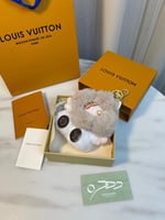 تعليقة الحقيبة ماي فيفيان من لويس فويتون