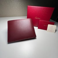 محفظة موست دو كارتييه باللون البرغندي