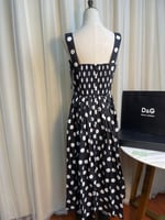 فستان كورسيه من دولتشي آند غابانا مع طبعة منقطة