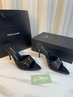 صندل بابيلون ميول بكعب 9 سم من سان لوران