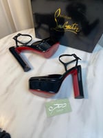 حذاء كريستيان لوبوتان لوو بكعب عالٍ