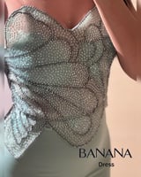 فستان الفراشه