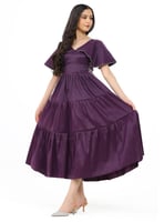 فستان ميدي سادة بأكمام مميزة