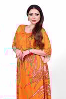 فستان سهرة طويل لؤلؤ بكريستالات لامعه