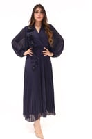 فستان طويل شيفون بكسرات بليسيه