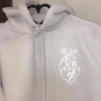 هودي اوفر سايز القلب المضيئ مع حرف