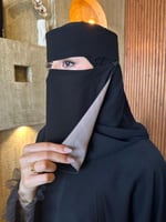 وسط مايل مبطن رمادي فاتح