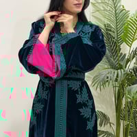 قفطان مخمل زهور