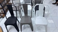 كراسي خارجي وداخلي للمطاعم والكوفي عدة الوان