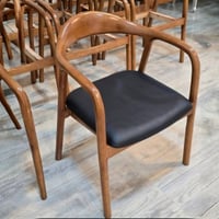 كرسي مطاعم وكوفيهات عدة الوان