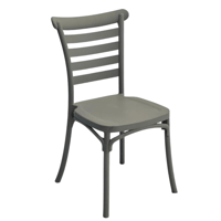 كرسي عدة ألوان