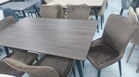 طقم طاولة وأربع كراسي