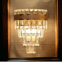 جداري كريستال ذهبي مطفي