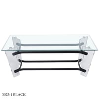 طاولة عدة ألوان وأشكال