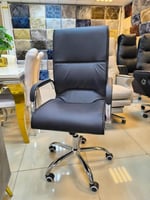 كرسي مكتب جلد مودرن