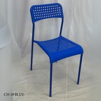 كرسي طعام عدة الوان