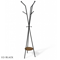 علاقة ملابس عدة ألوان وأشكال