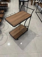 عربية تقديم عدة ألوان