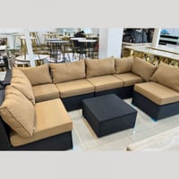 جلسة خارجية مكونة من 6 مقاعد وطاولة صناعية لون كوف...