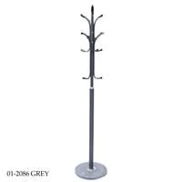 علاقة ملابس عدة الوان