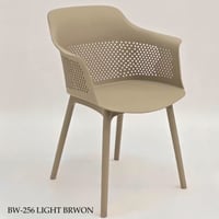 كرسي كوفي وطعام عدة الوان