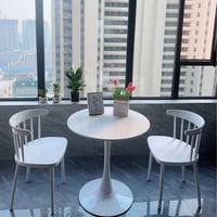 طقم طاولة وكرسيين لون أبيض