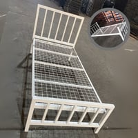 سرير نفر ونفر ونص لون ابيض