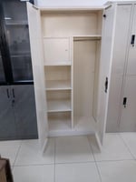 دولاب تخزين عدة الوان