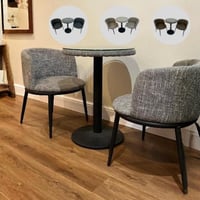 طقم طاوله وكرسيين عدة الوان