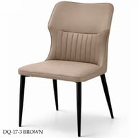 كرسي عدة ألوان