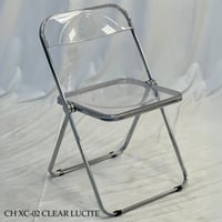 طقم 4 كراسي اكريلك قابلة للطي عدة ألوان