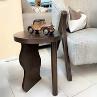 طاولة خشبي مودرن