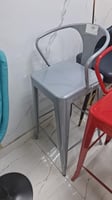 كرسي بار معدن متعدد الألوان
