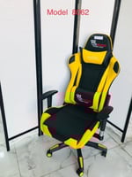 كرسي قيم دوار متحرك لون أصفر