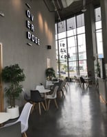 كرسي مودرن لون أسود