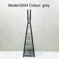 علاقة استاند مع أرفف عدة ألوان