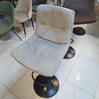 كرسي بار قطيفه مودرن عدة الوان