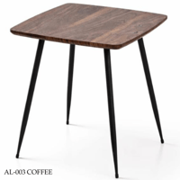 طاولة عدة ألوان