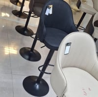 كرسي بار جلد مودرن عدة الوان