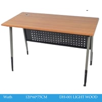 مكتب لون خشبي فاتح