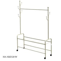 علاقة ملابس عدة موديلات