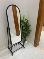 مرايا مودرن عدة مقاسات والوان