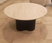 طاولة مودرن لون اسود