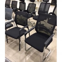 كرسي مكتب أسود شبكي