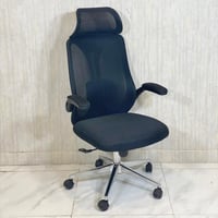 كرسي مكتب فخم شبك دوار أسود