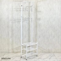 علاقة ملابس عدة مقاسات والوان