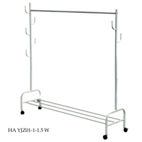 علاقة ملابس عدة موديلات