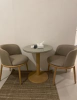 طقم طاولة وكرسيين عدة ألوان