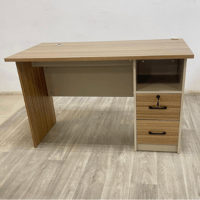 مكتب مودرن عده الوان 80و100سم